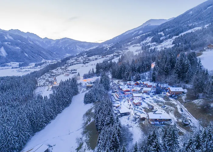 Domek alpejski In Neukirchen