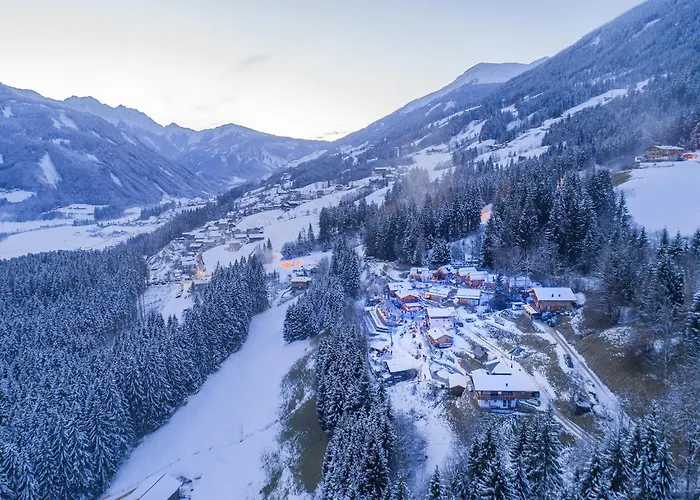 In Neukirchen Нойкирхен-ам-Гросфенедигер