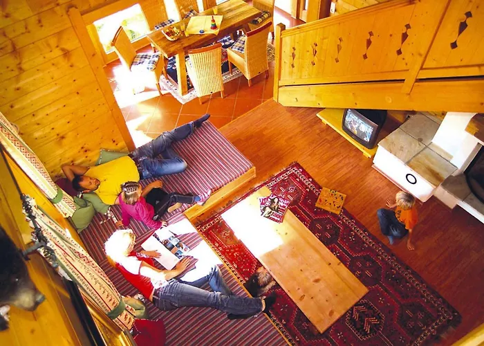 In Neukirchen Нойкирхен-ам-Гросфенедигер